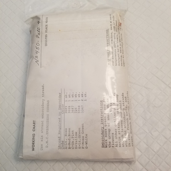 New Tobin Embroidered 2 Placemats & 2 Napkins Kit Queen Anne's Lace No Iron - Picture 4 of 5